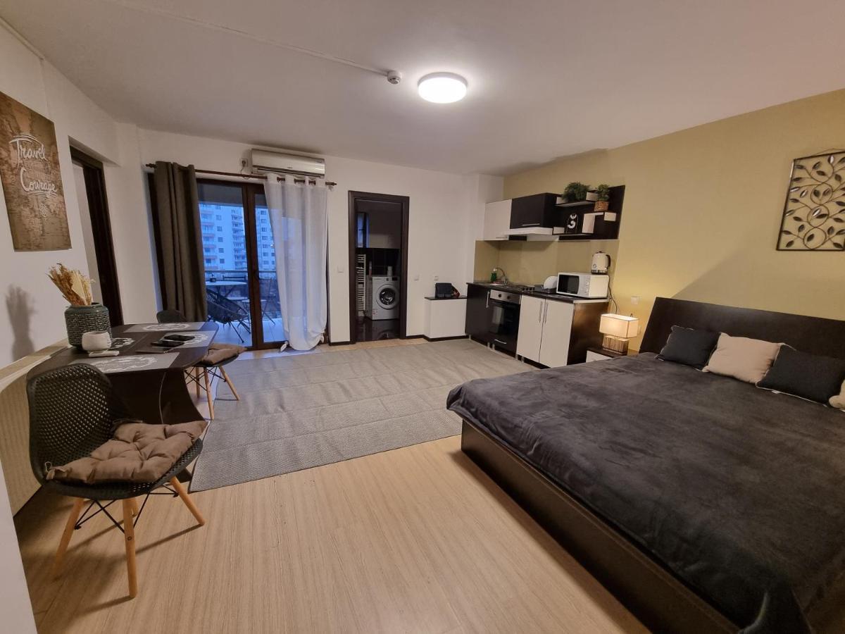 Lovely & Comfy, Central Apt In Iasi Esterno foto